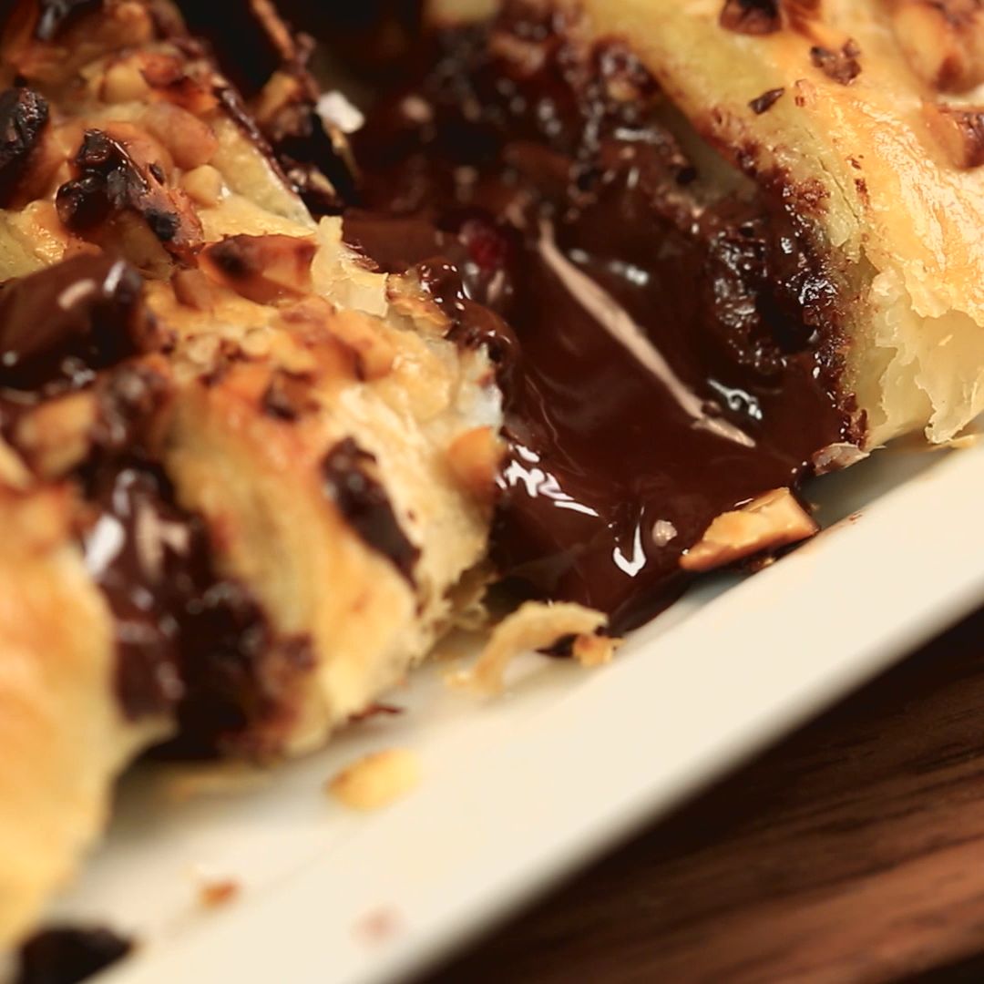 Peanut Butter and Chocolate Puff Pastry Swirls So Delicious