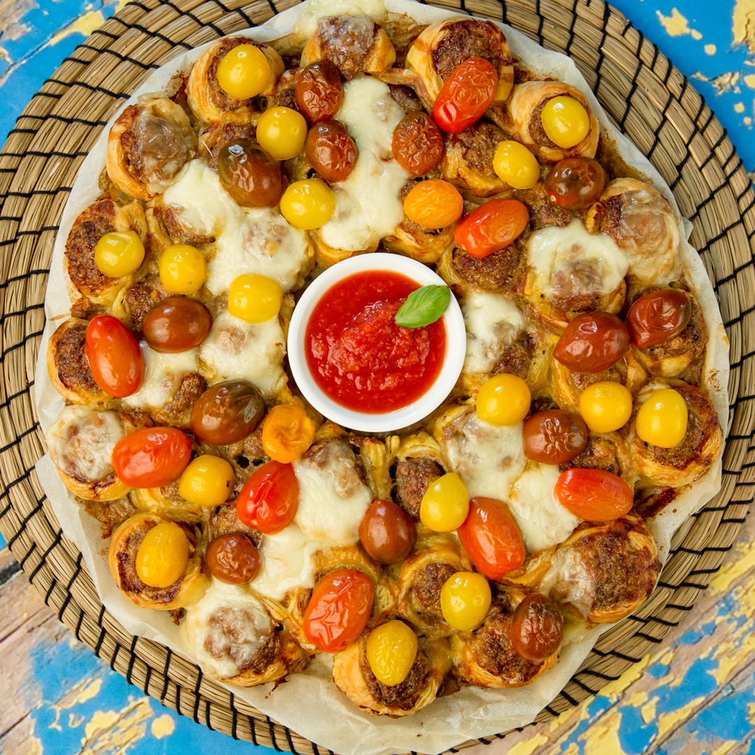 Meatball Pizza with Pastry Dough So Delicious